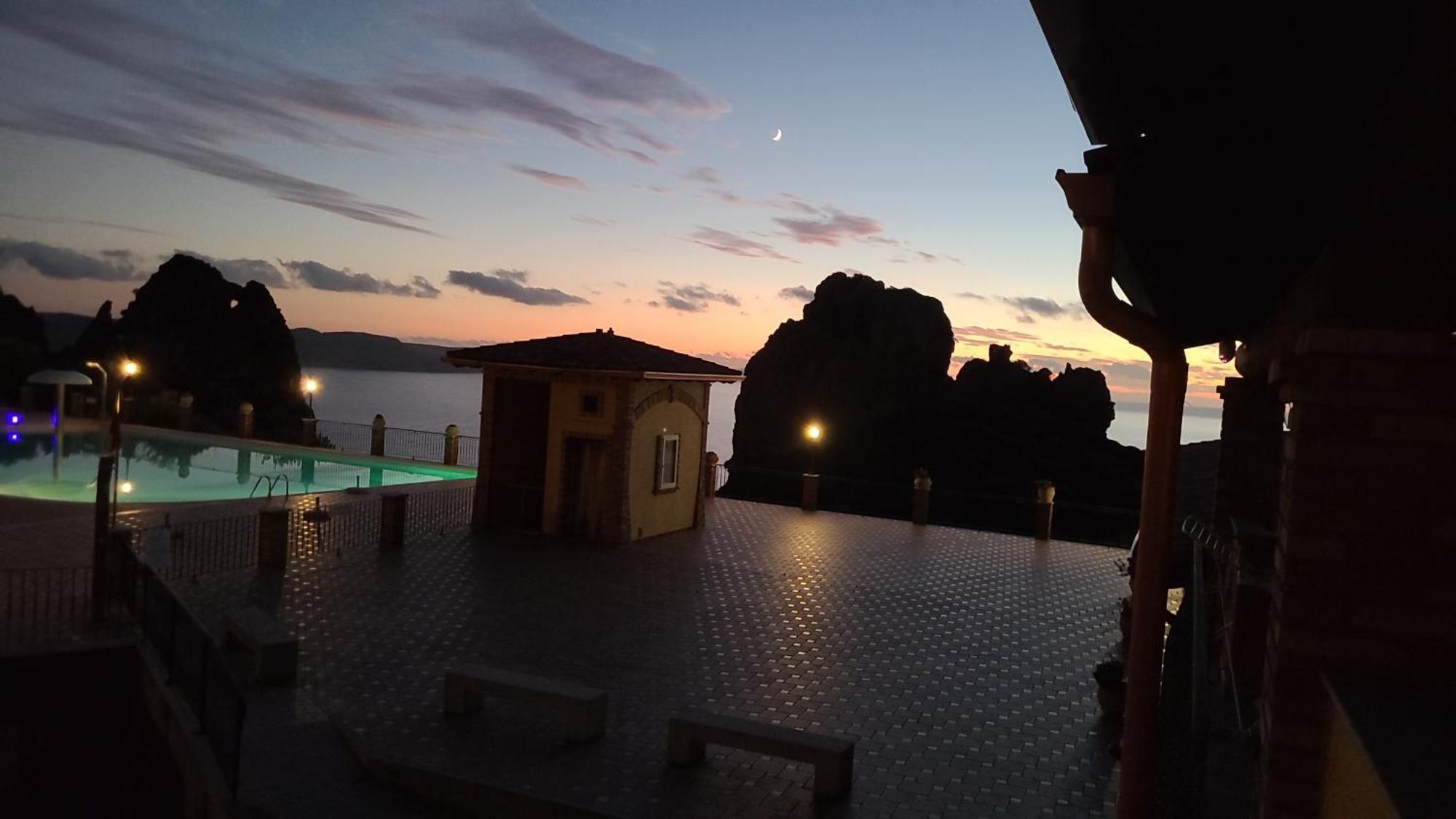 Villa Tramonti Sul Mare Nebida Eksteriør billede